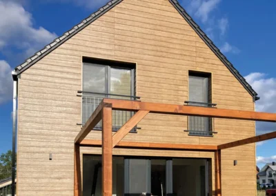 Deska elewacyjna SHERA w kolorze Walnut to – jak zwykle – strzał w 10